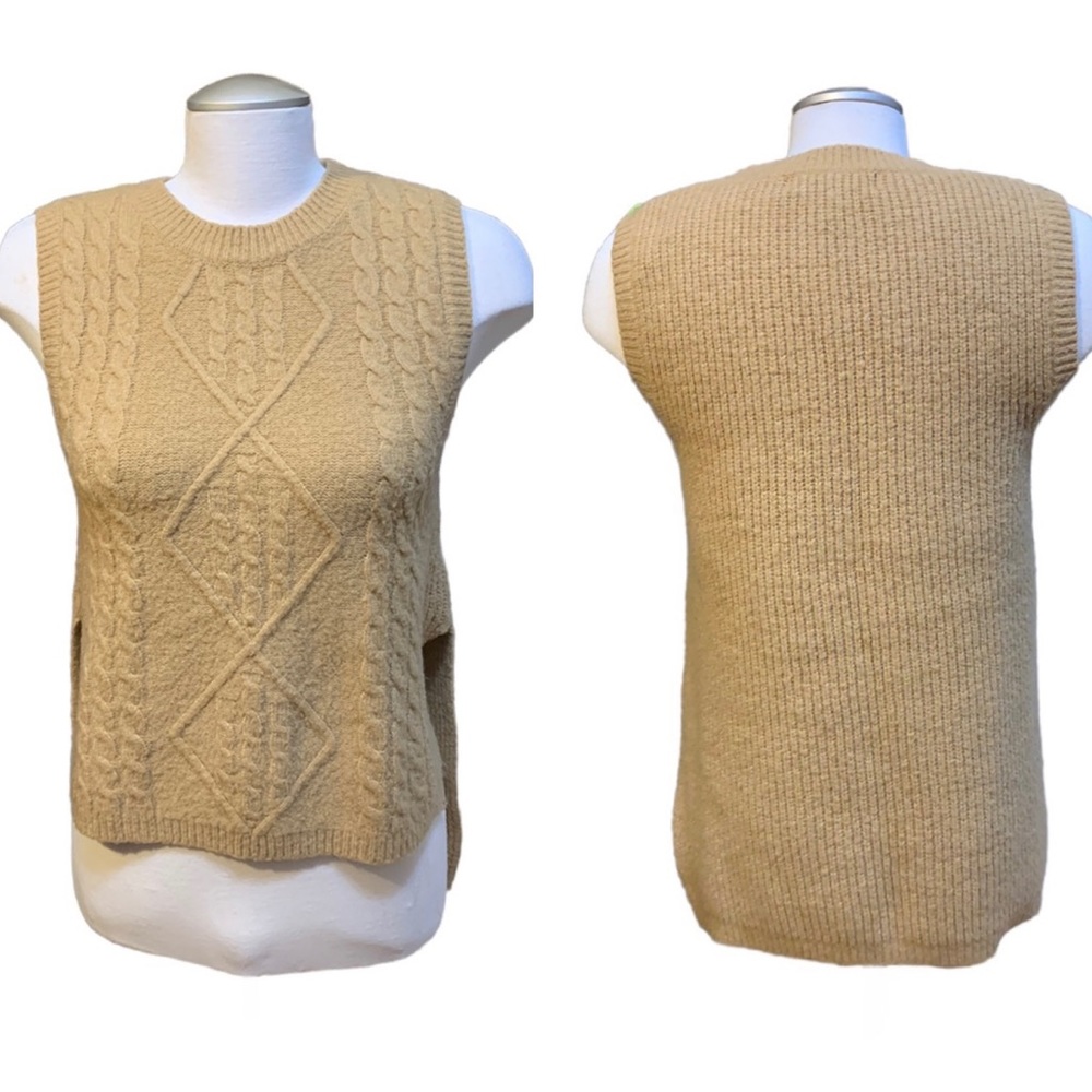 FOREVER 21 Tan Cable Knit Long Back Sleeveless Sweater Sz Small